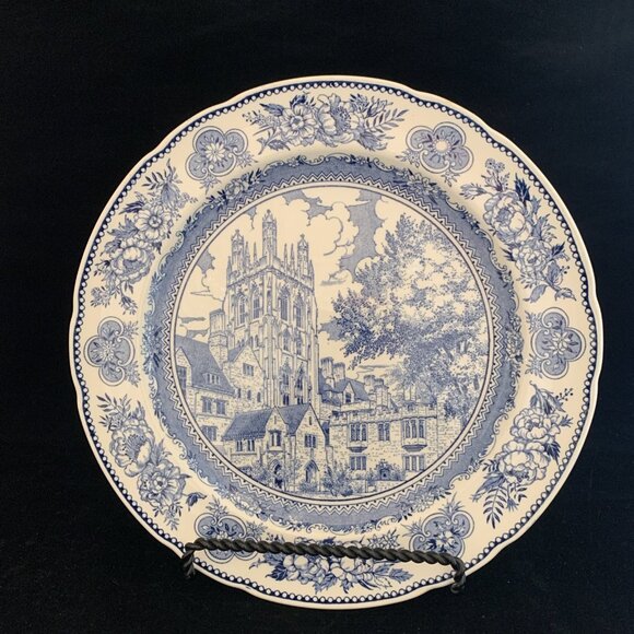 Wedgwood Other - Wedgwood Yale Plate Wrexham Tower Memorial Quadrangle 1920 10 5/8" England Vtg